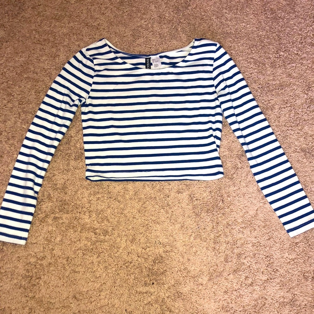 Long sleeve crop top